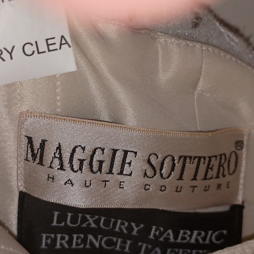 Maggie Sorrento haute couture wedding dress